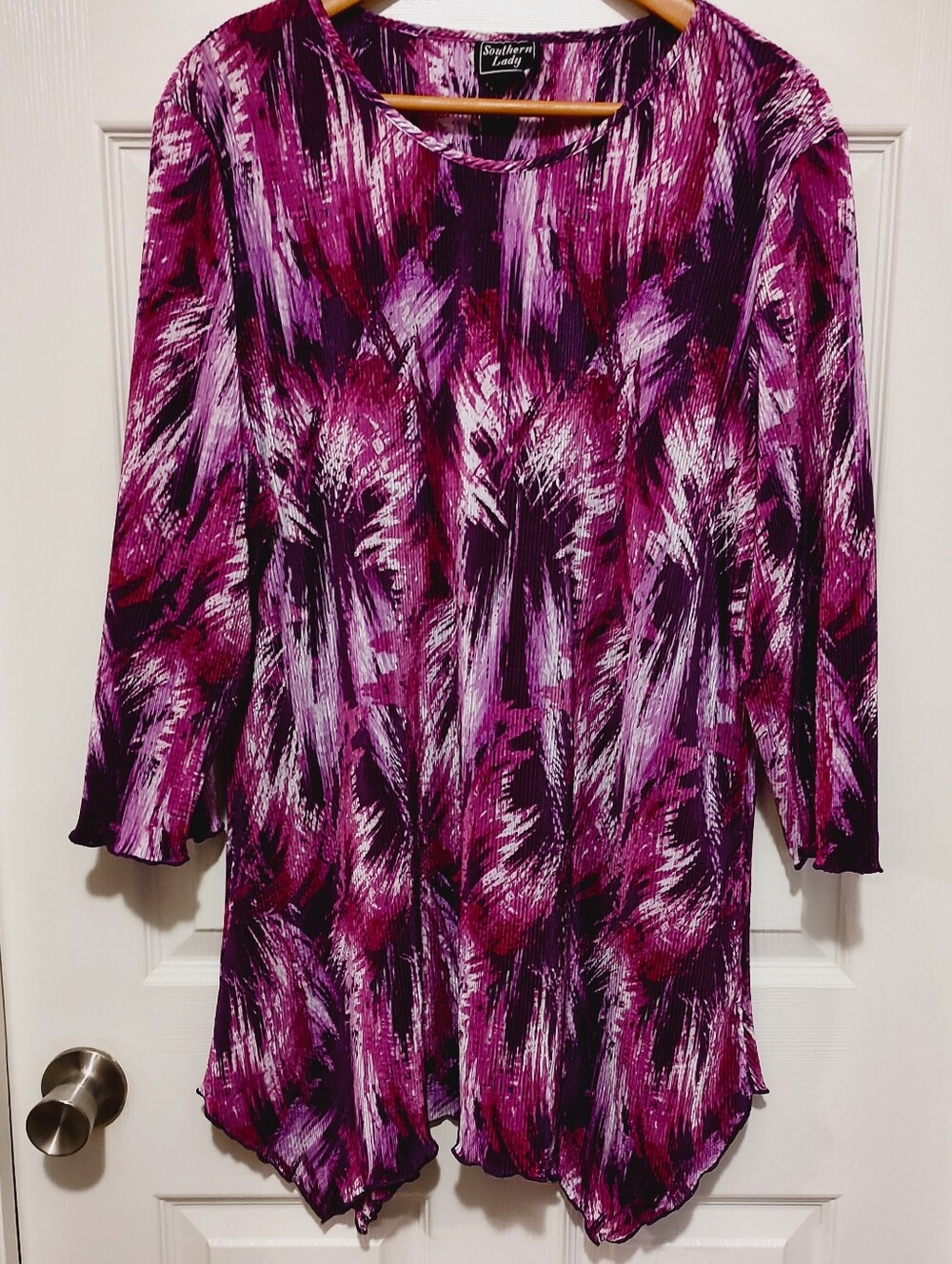Southern Lady Magenta and Black Brushstroke Long-Sleeve Tunic